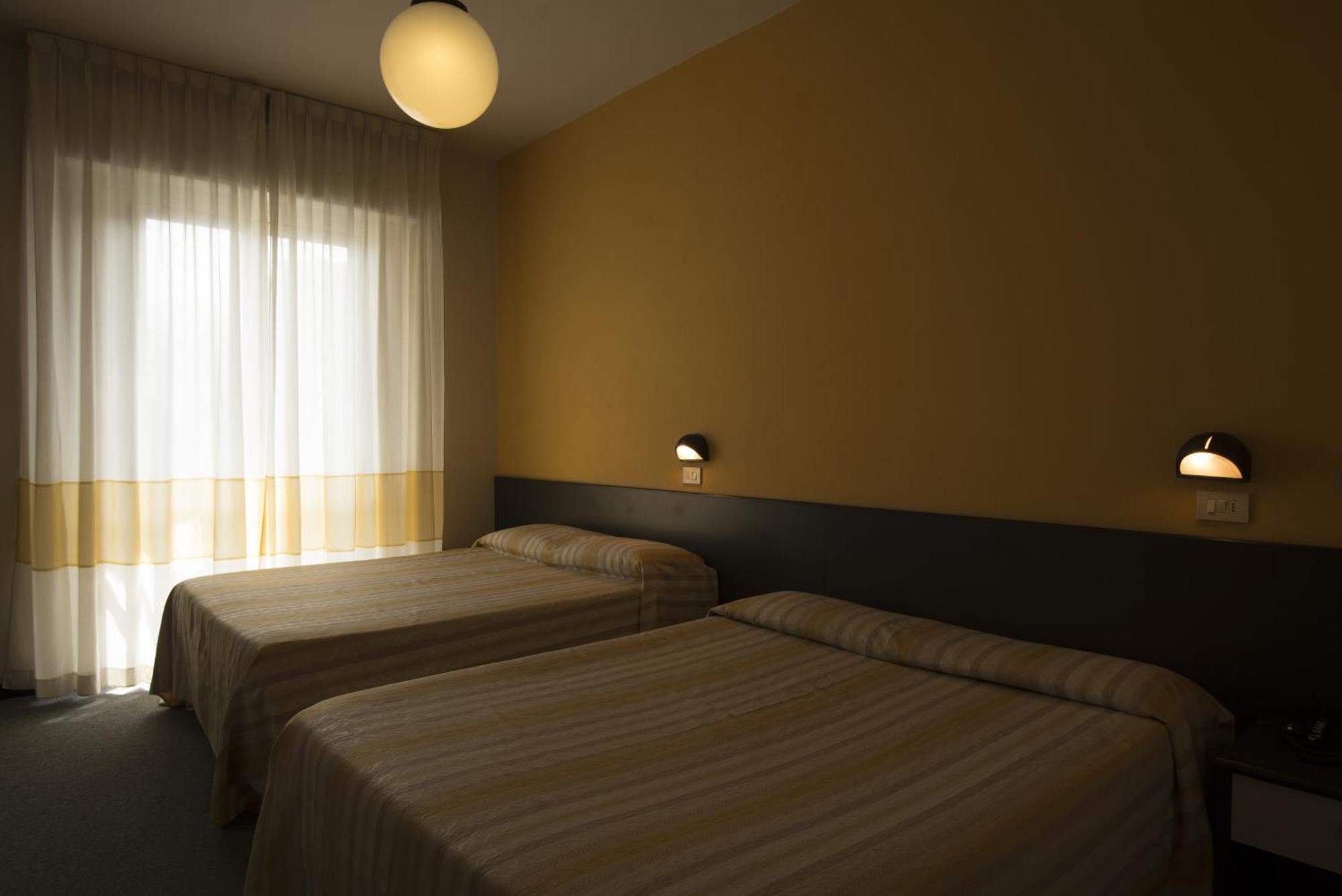 Hotel Airone 3*